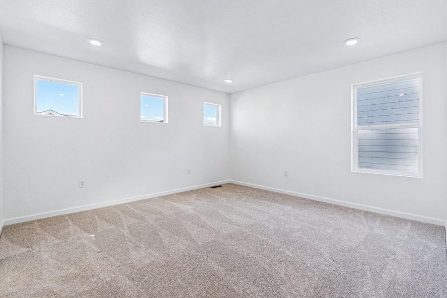 Spacious, unfurnished interior of a new home in Farmlore, Brighton (Image 8).