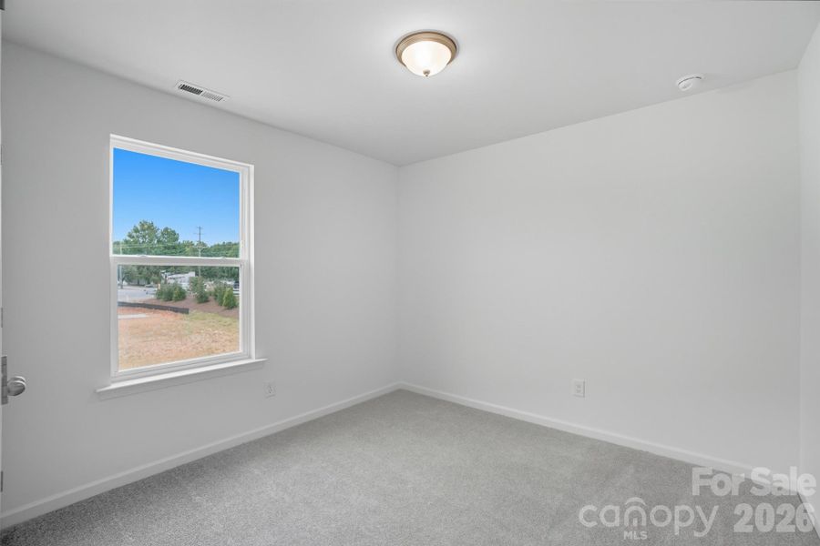 Spacious, unfurnished interior of a new home in Bellina, York (Image 27).