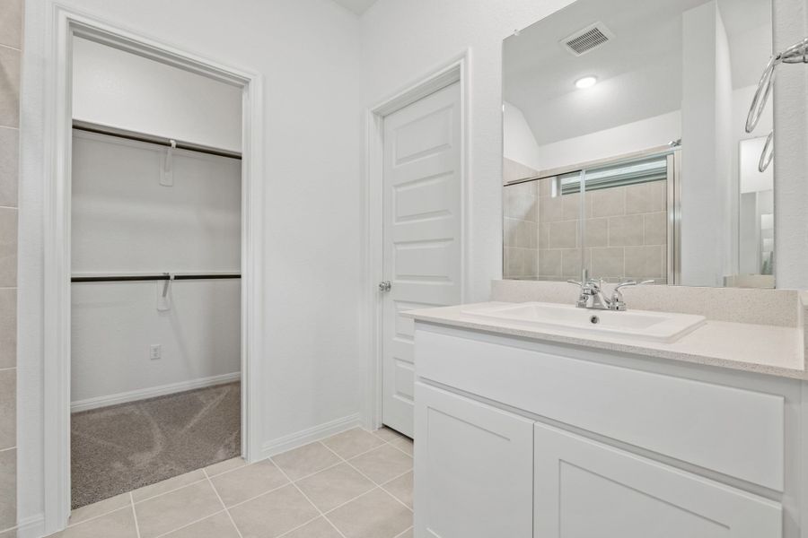 Furnished interior view inside a new home in Trinity Ranch, Elgin (Image 12).