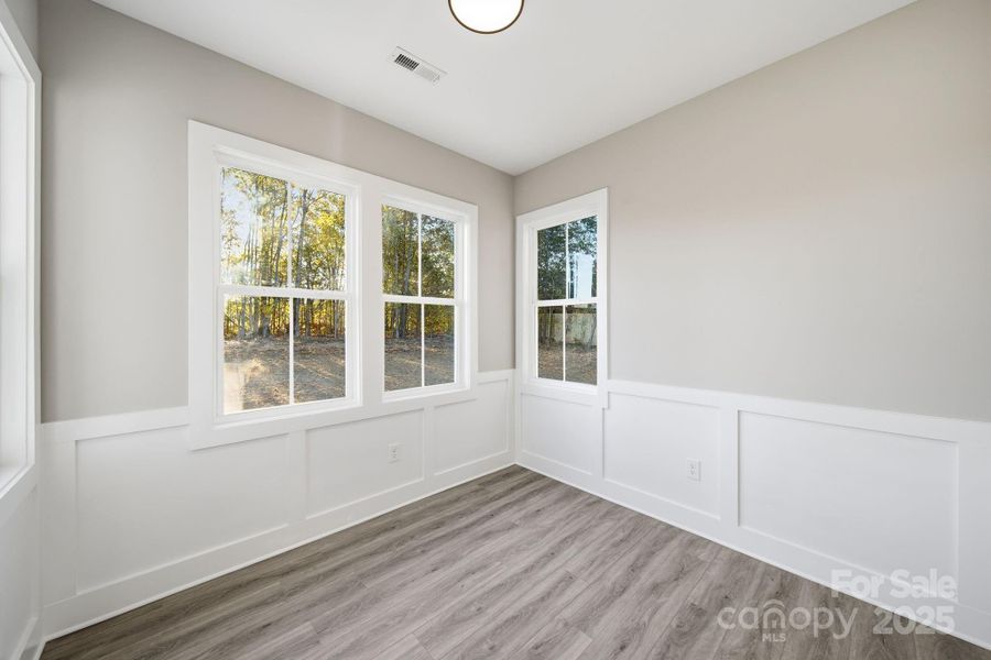 Dining Area Dining Area