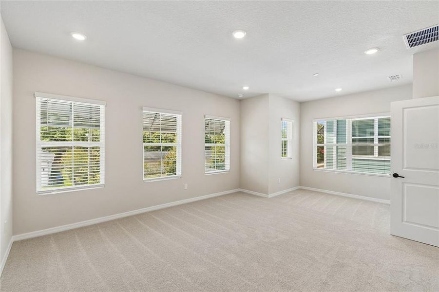 Spacious, unfurnished interior of a new home in , Orlando (Image 18). Spacious, unfurnished interior of a new home in , Orlando (Image 18).
