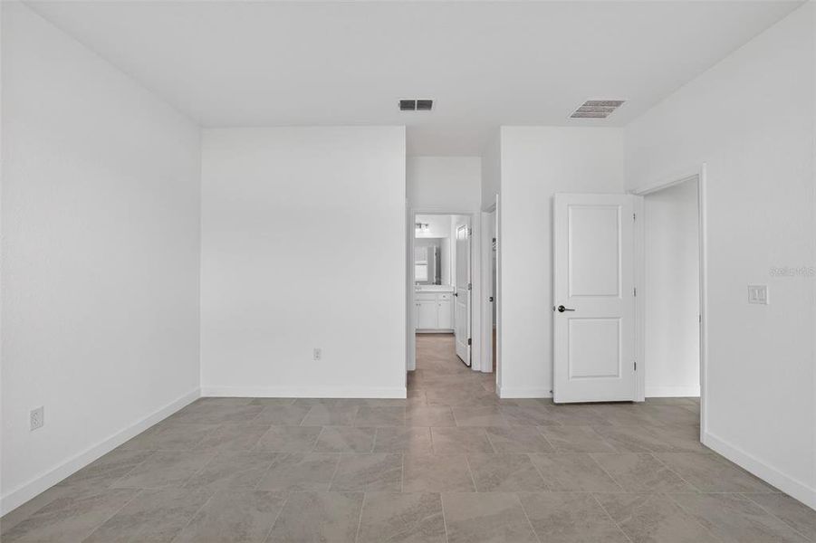 Spacious, unfurnished interior of a new home in Rye Ranch, Parrish (Image 18). Spacious, unfurnished interior of a new home in Rye Ranch, Parrish (Image 18).