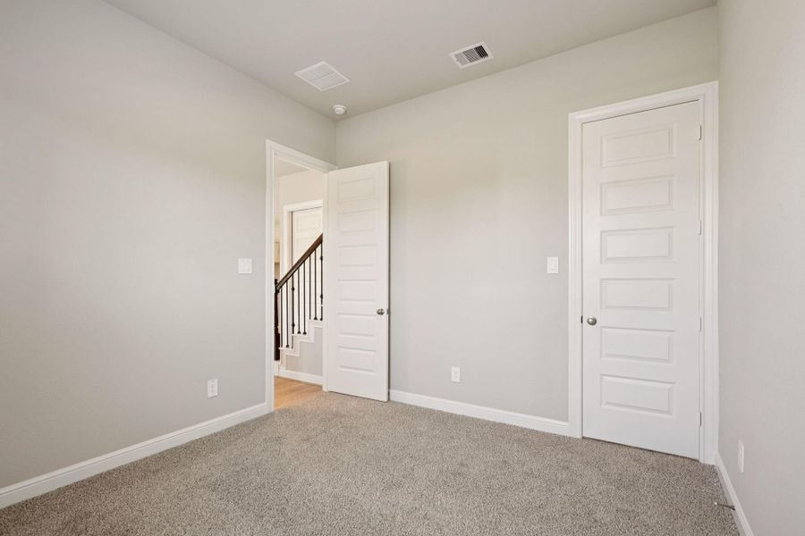 Spacious, unfurnished interior of a new home in Kemah Crossing - Luxe Series, Kemah (Image 20).