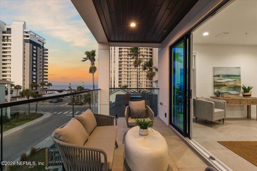 Exterior details and patio area of a home in , Jacksonville Beach (Image 40).