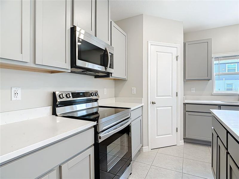 Furnished interior view inside a new home in , Lakeland (Image 29).