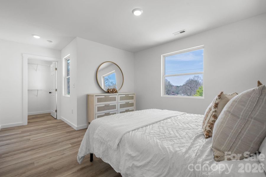 Furnished interior view inside a new home in , Catawba (Image 17).