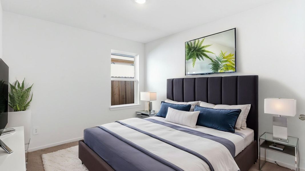 Representative furnished interior of a home built from the Brooke by D.R. Horton in Lakes at Westland Ranch, League City (Image 16).
