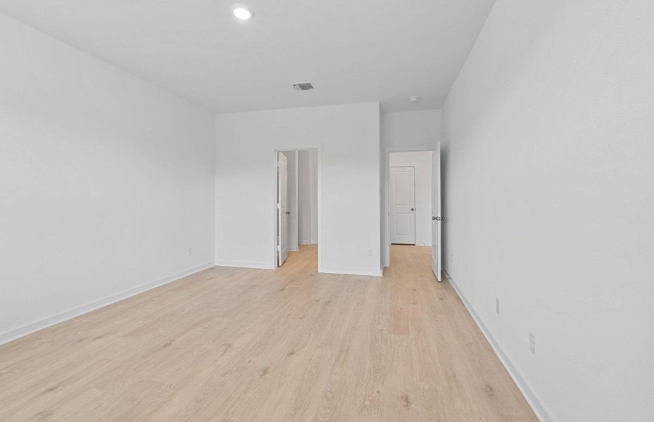 Spacious, unfurnished interior of a new home in County View, Temple (Image 29). Spacious, unfurnished interior of a new home in County View, Temple (Image 29).