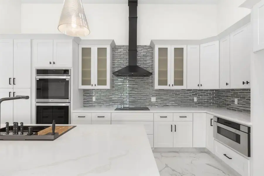 15-web-or-mls-116 Longview Way N-14