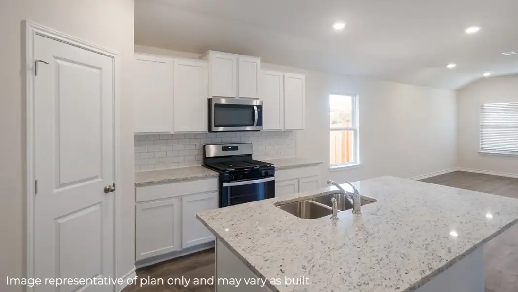 Furnished interior view inside a new home in Heritage Crossing, Corpus Christi (Image 6).
