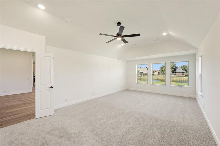 Spacious, unfurnished interior of a new home in Abe's Landing, Granbury (Image 33).