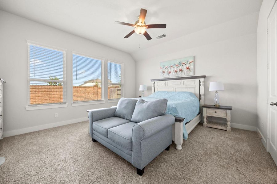Furnished interior view inside a new home in , Santa Fe (Image 27).