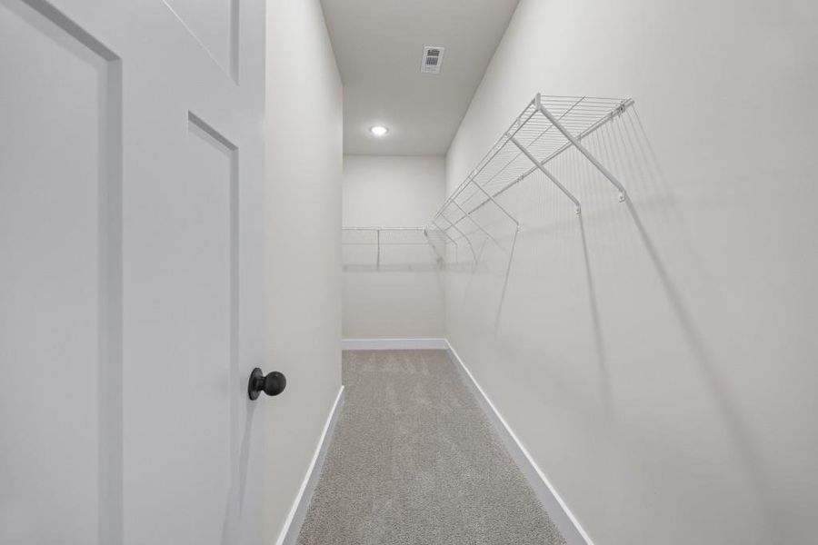 Spacious, unfurnished interior of a new home in , Hartwell (Image 25).