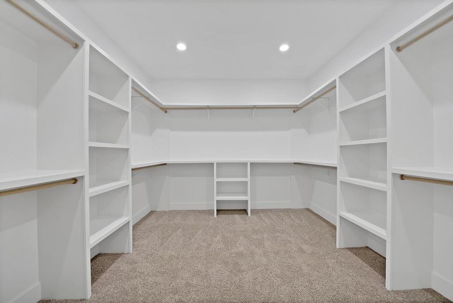 Spacious, unfurnished interior of a new home in , Joshua (Image 28).