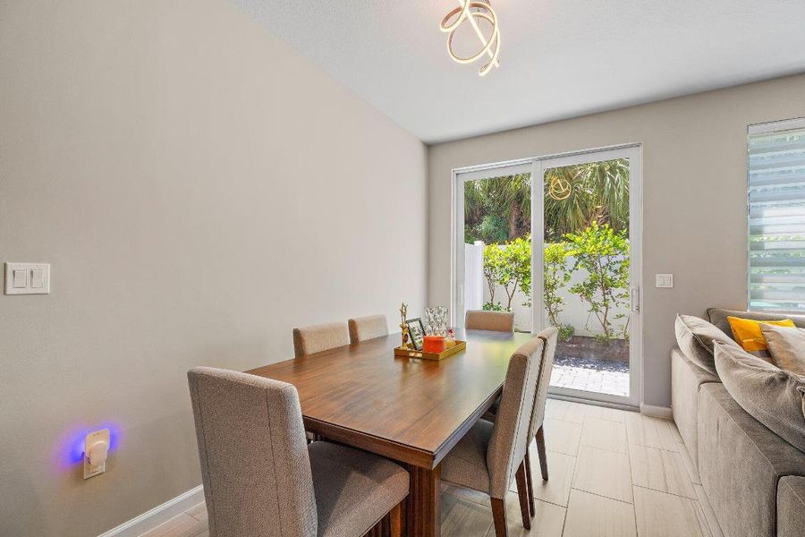 049-5611EnclaveDr-WestPalmBeach-SMALL