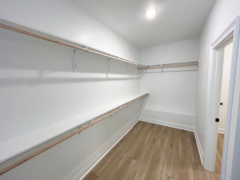 Spacious, unfurnished interior of a new home in Houston Place, Crestview (Image 20).