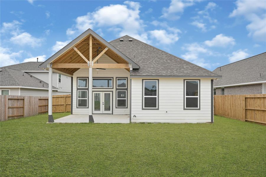 Exterior details and patio area of a home in , League City (Image 3). Exterior details and patio area of a home in , League City (Image 3).