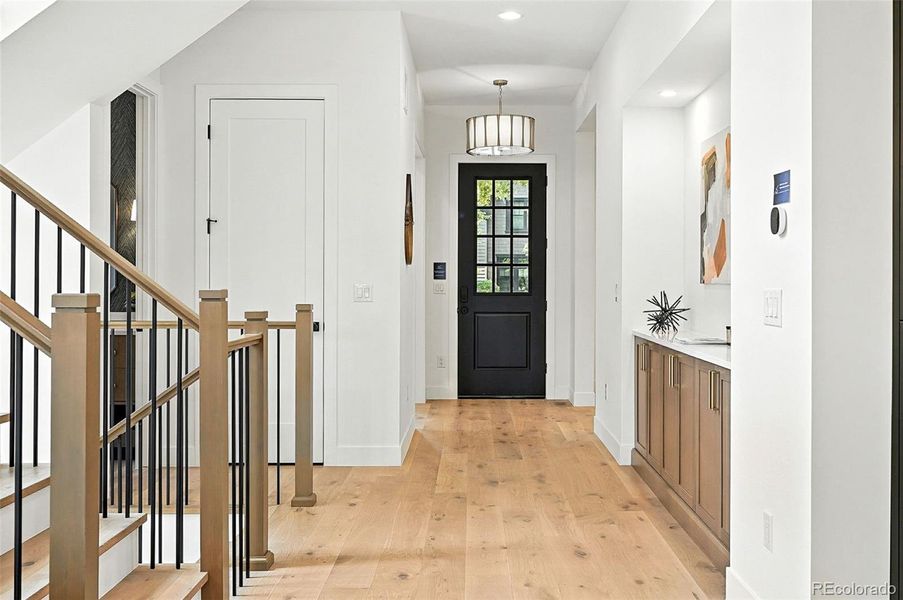 Spacious, unfurnished interior of a new home in , Denver (Image 20).