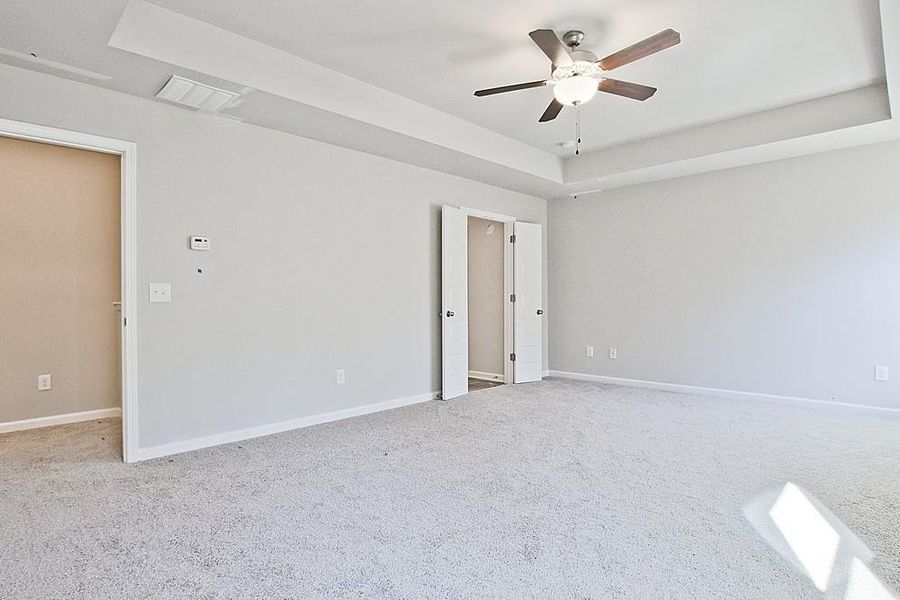 Spacious, unfurnished interior of a new home in , Crawford (Image 16).