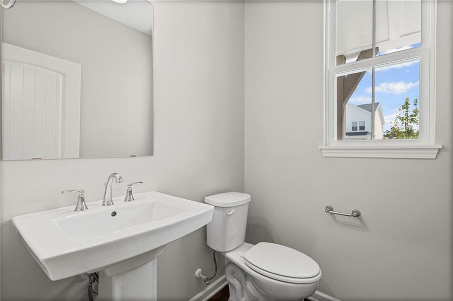 Furnished interior view inside a new home in Twin Lakes, Hoschton (Image 12).