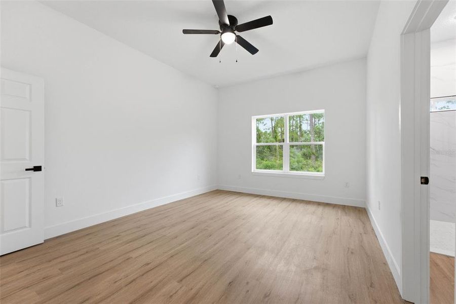 Spacious, unfurnished interior of a new home in , Ocklawaha (Image 19).