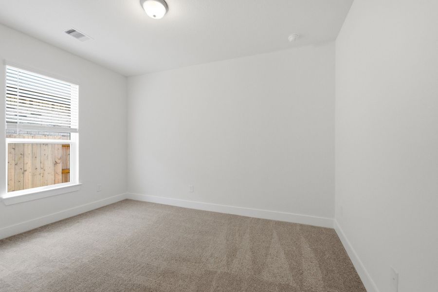 Spacious, unfurnished interior of a new home in Pecan Estates, Crosby (Image 21).
