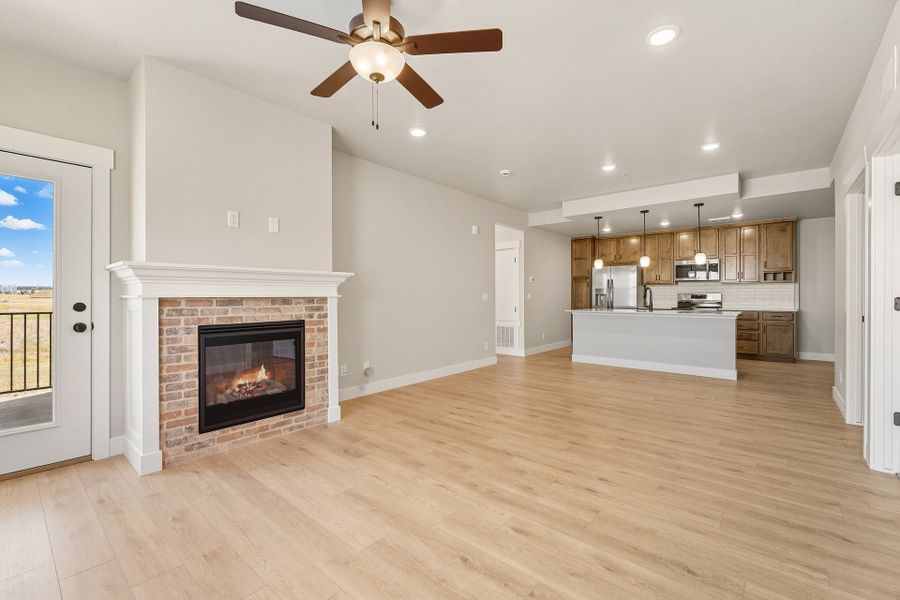Spacious, unfurnished interior of a new home in The Lakes at Centerra, Loveland (Image 19).
