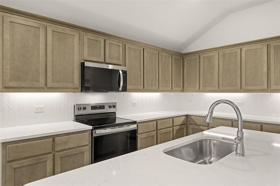 2109 Hickory- Kitchen-3 2109 Hickory- Kitchen-3