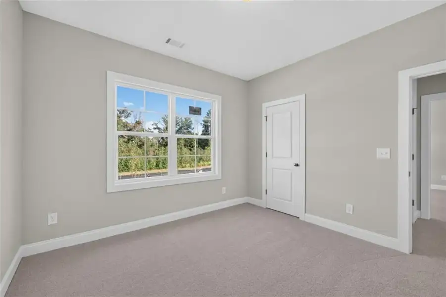 Spacious, unfurnished interior of a new home in , Jefferson (Image 43).