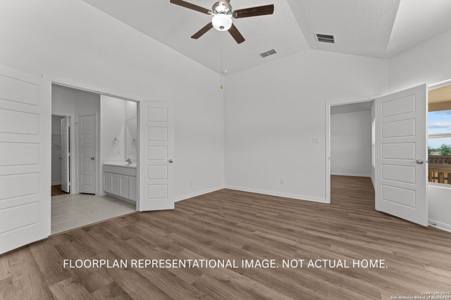 Spacious, unfurnished interior of a new home in Agave, San Antonio (Image 16).