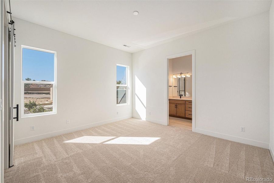 Spacious, unfurnished interior of a new home in Prelude at TAVA Waters, Denver (Image 21).