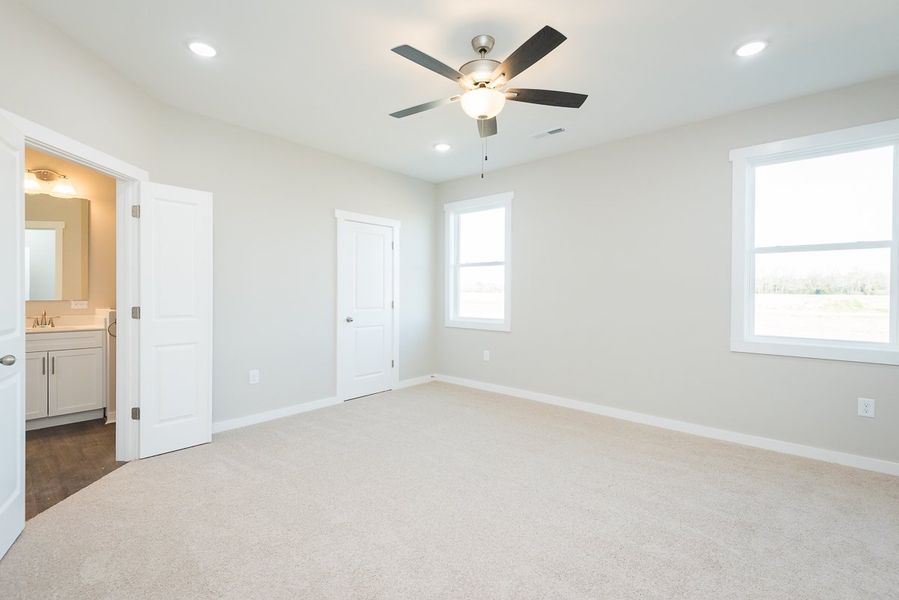 Representative unfurnished interior of a home built from the Polk by Foundation Home Builders LLC in Sandi Estates, Stantonsburg (Image 31).