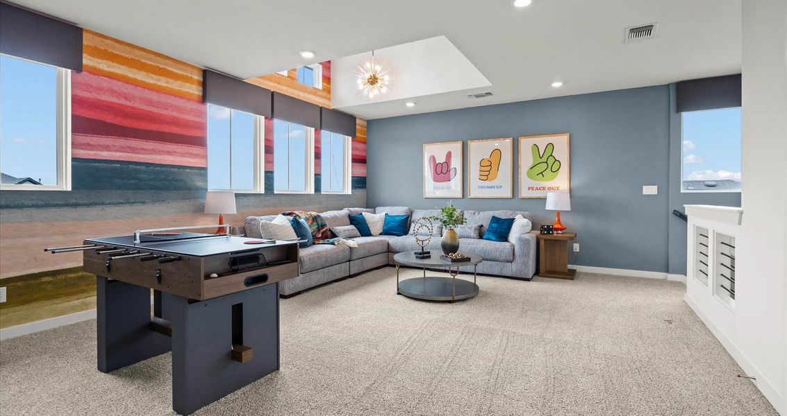 Furnished interior view inside a new home in Meyer Ranch, New Braunfels (Image 18).