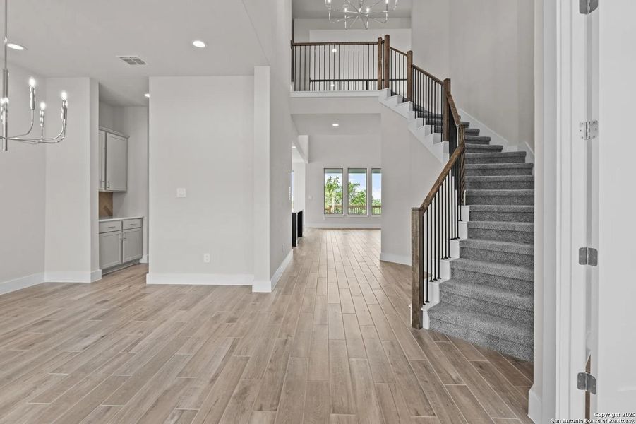 Spacious, unfurnished interior of a new home in Esperanza - 70', Boerne (Image 22).