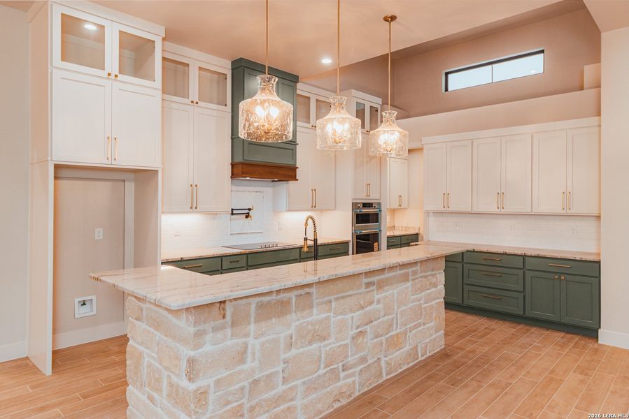 Furnished interior view inside a new home in , La Vernia (Image 10).