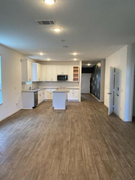 Spacious, unfurnished interior of a new home in Myrtle Gardens, Magnolia (Image 22). Spacious, unfurnished interior of a new home in Myrtle Gardens, Magnolia (Image 22).