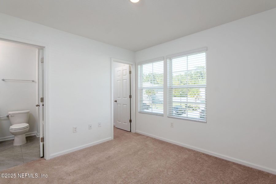 Spacious, unfurnished interior of a new home in Equinox East, Jacksonville (Image 16).