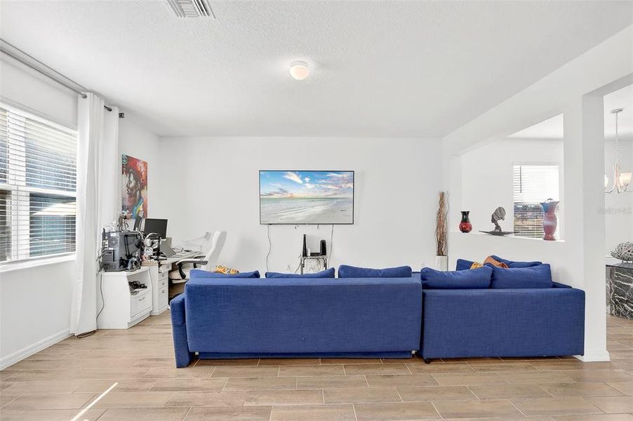 Furnished interior view inside a new home in The Reserve at Lake Ridge, Minneola (Image 15).