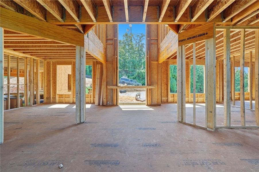 Spacious, unfurnished interior of a new home in , Powder Springs (Image 8).