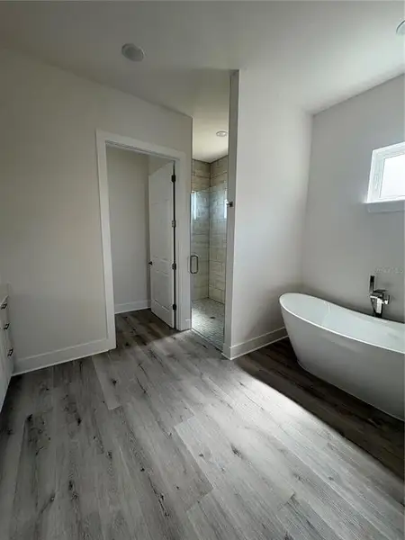 Spacious, unfurnished interior of a new home in , Port Charlotte (Image 16). Spacious, unfurnished interior of a new home in , Port Charlotte (Image 16).