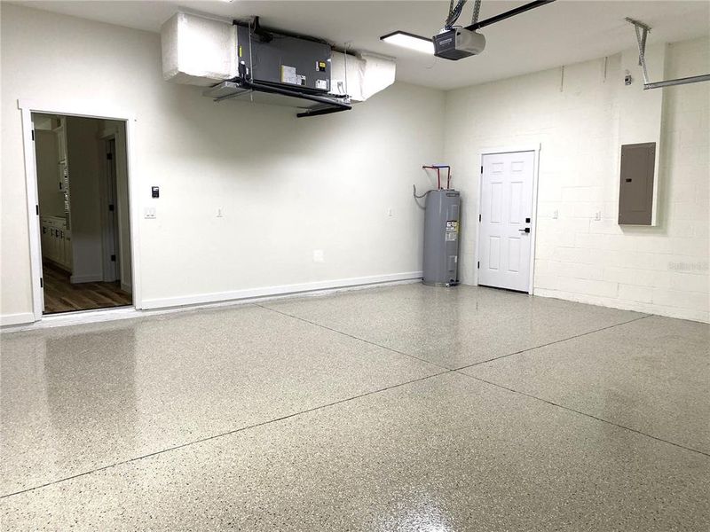 Spacious, unfurnished interior of a new home in , Punta Gorda (Image 46).