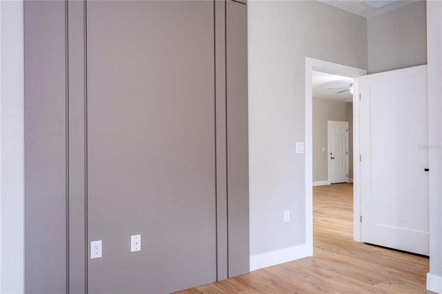 Spacious, unfurnished interior of a new home in , Ocklawaha (Image 27).