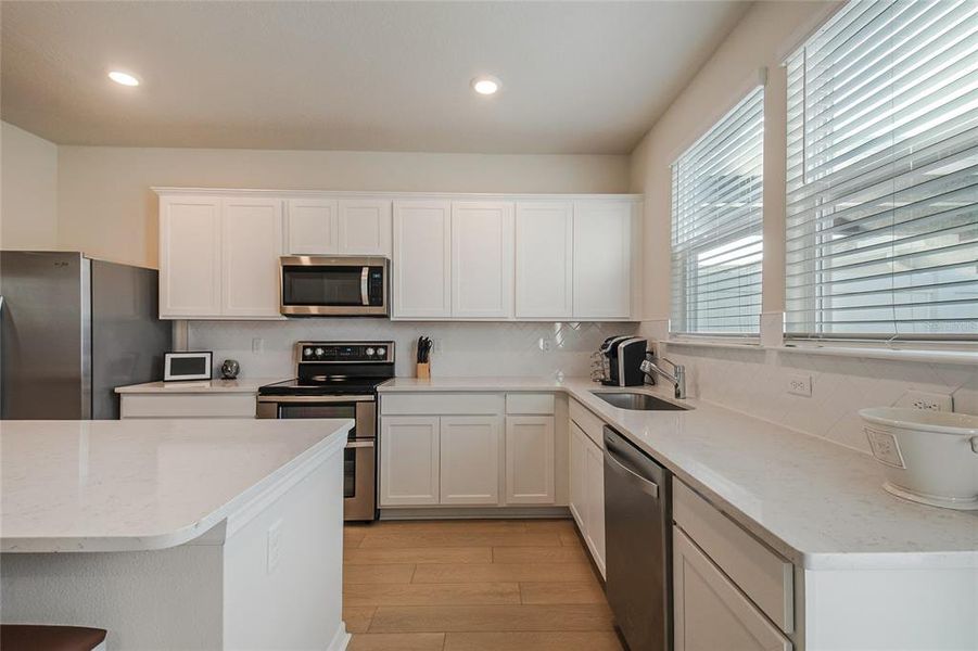 Furnished interior view inside a new home in , Orlando (Image 9).