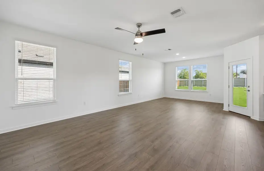 Spacious, unfurnished interior of a new home in Lagos, Manor (Image 16).