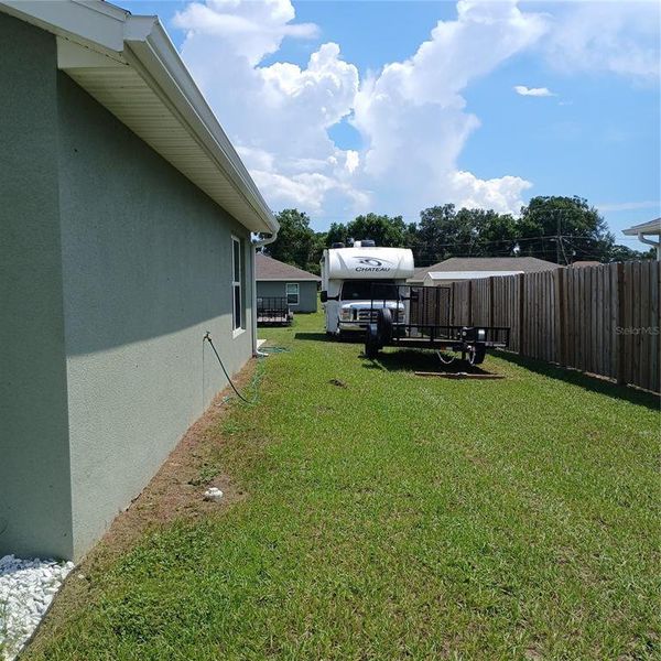 Front exterior of a new home in , Dunnellon, FL, highlighting curb appeal (Image 21).