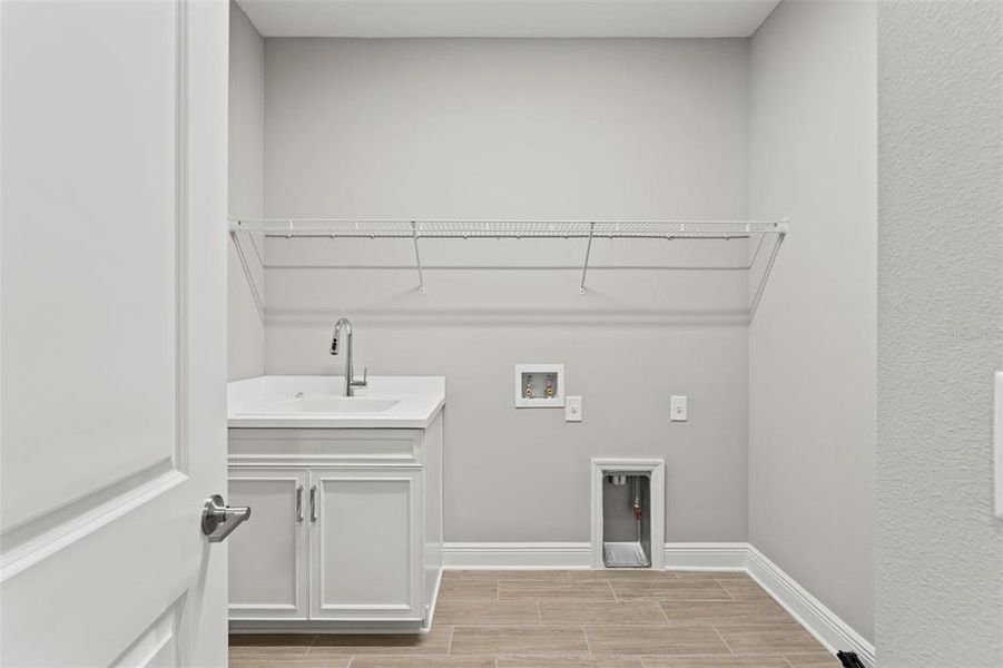 Spacious, unfurnished interior of a new home in Palm Grove, Lakewood Ranch (Image 22). Spacious, unfurnished interior of a new home in Palm Grove, Lakewood Ranch (Image 22).