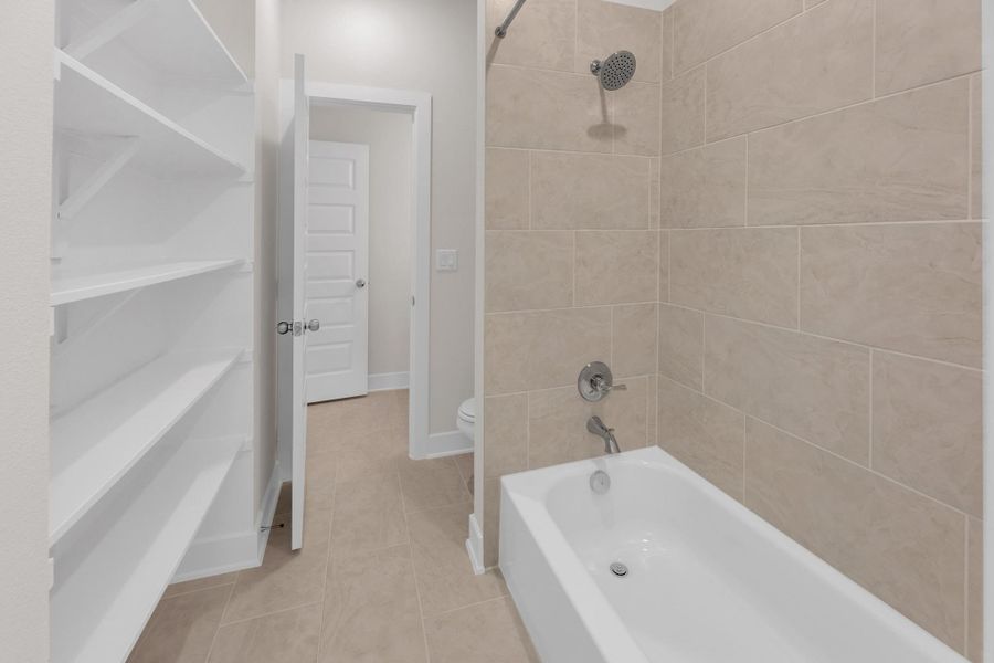 Furnished interior view inside a new home in Nolina, Georgetown (Image 8).