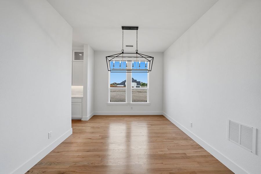 Spacious, unfurnished interior of a new home in Custer Ridge Estates, Allen (Image 23).