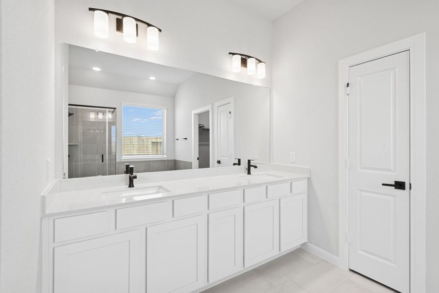 Furnished interior view inside a new home in Jordan Ranch 45' Homesites, Fulshear (Image 3). Furnished interior view inside a new home in Jordan Ranch 45' Homesites, Fulshear (Image 3).