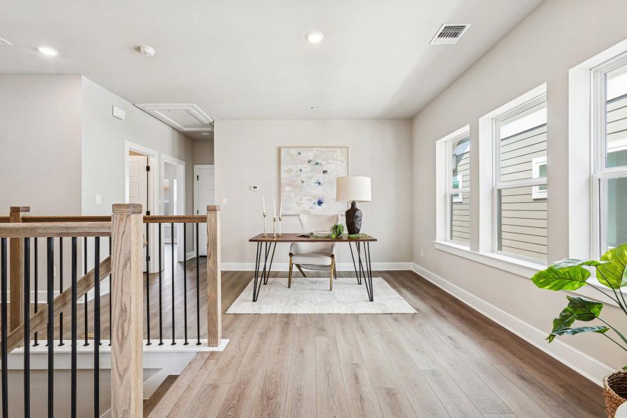 Upstairs Retreat (Staged) Upstairs Retreat (Staged)